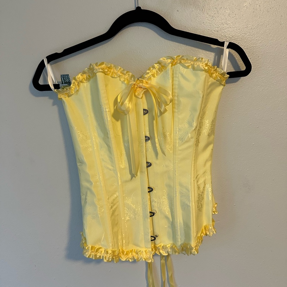 Halloween belle costume